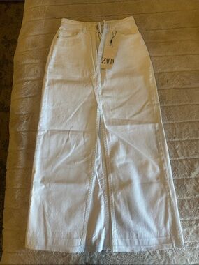 ZARA White Wide-Leg Jeans with High Waist